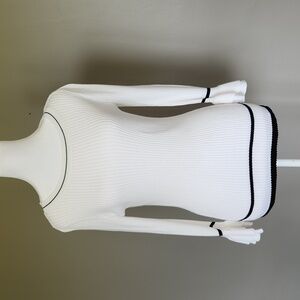 Liz Claiborne Pull Over Sweater Size Small White & Black